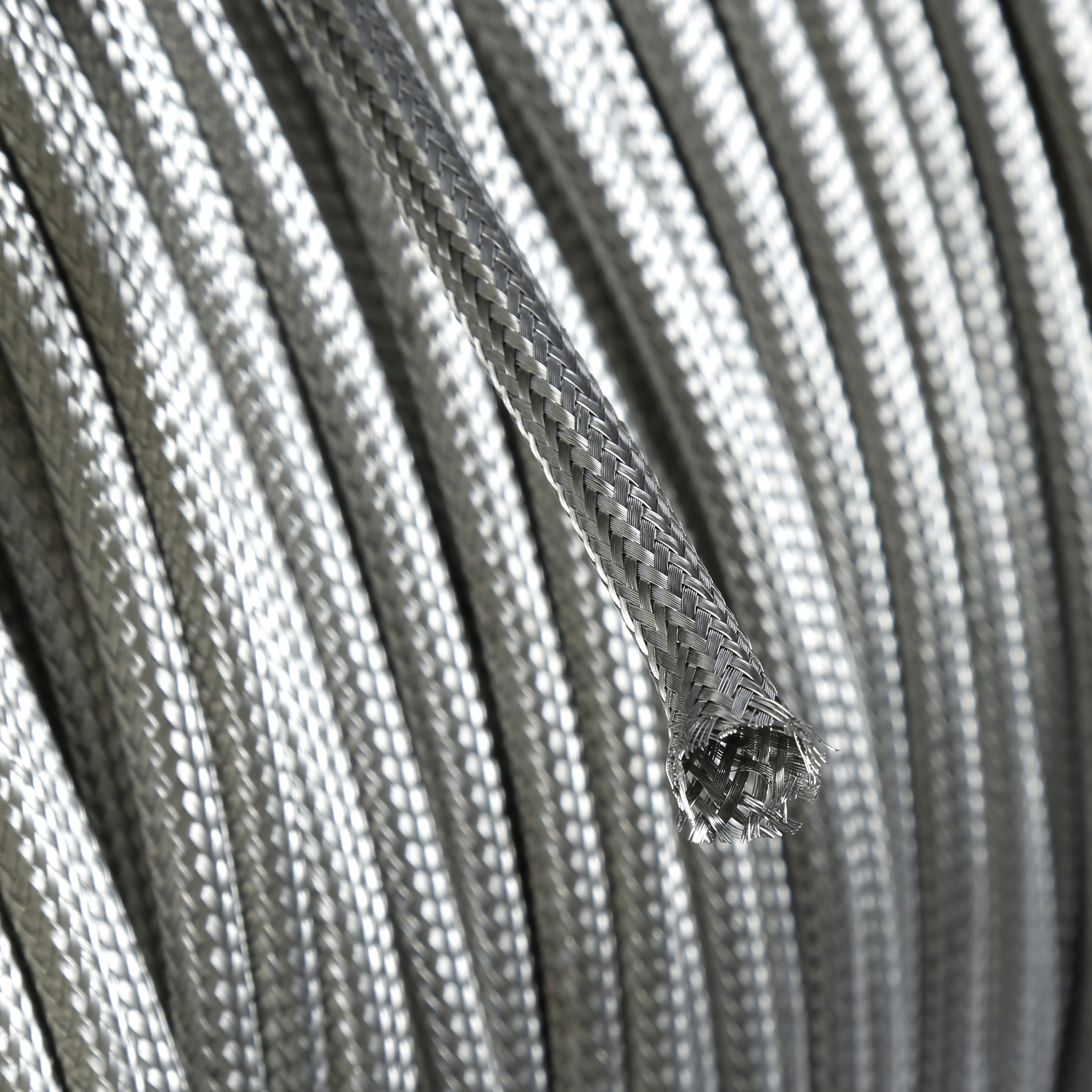 不锈钢编织套管-不锈钢编织圆管-_I6E3264