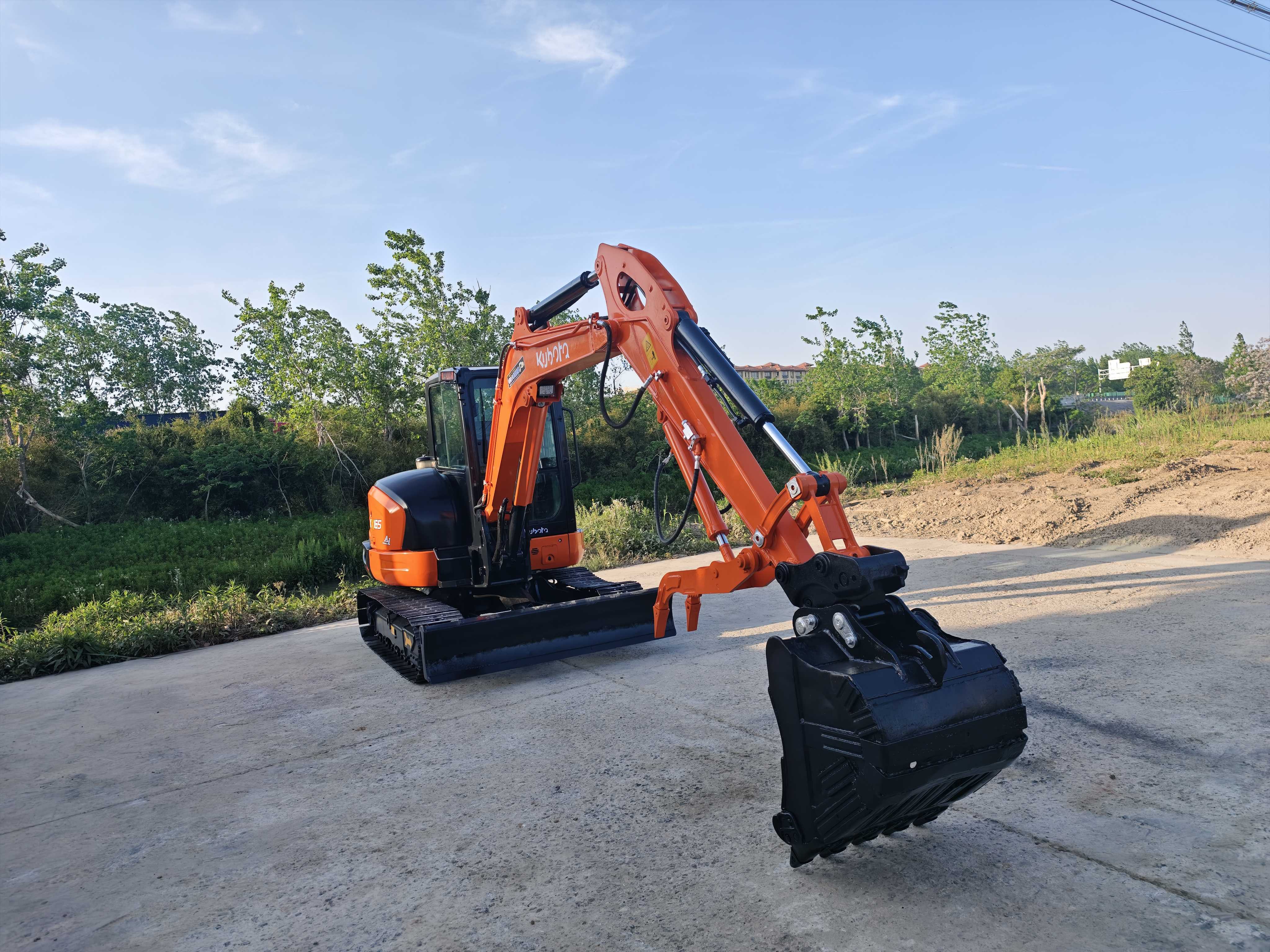 Used excavator KUBOTA  install Clamp 