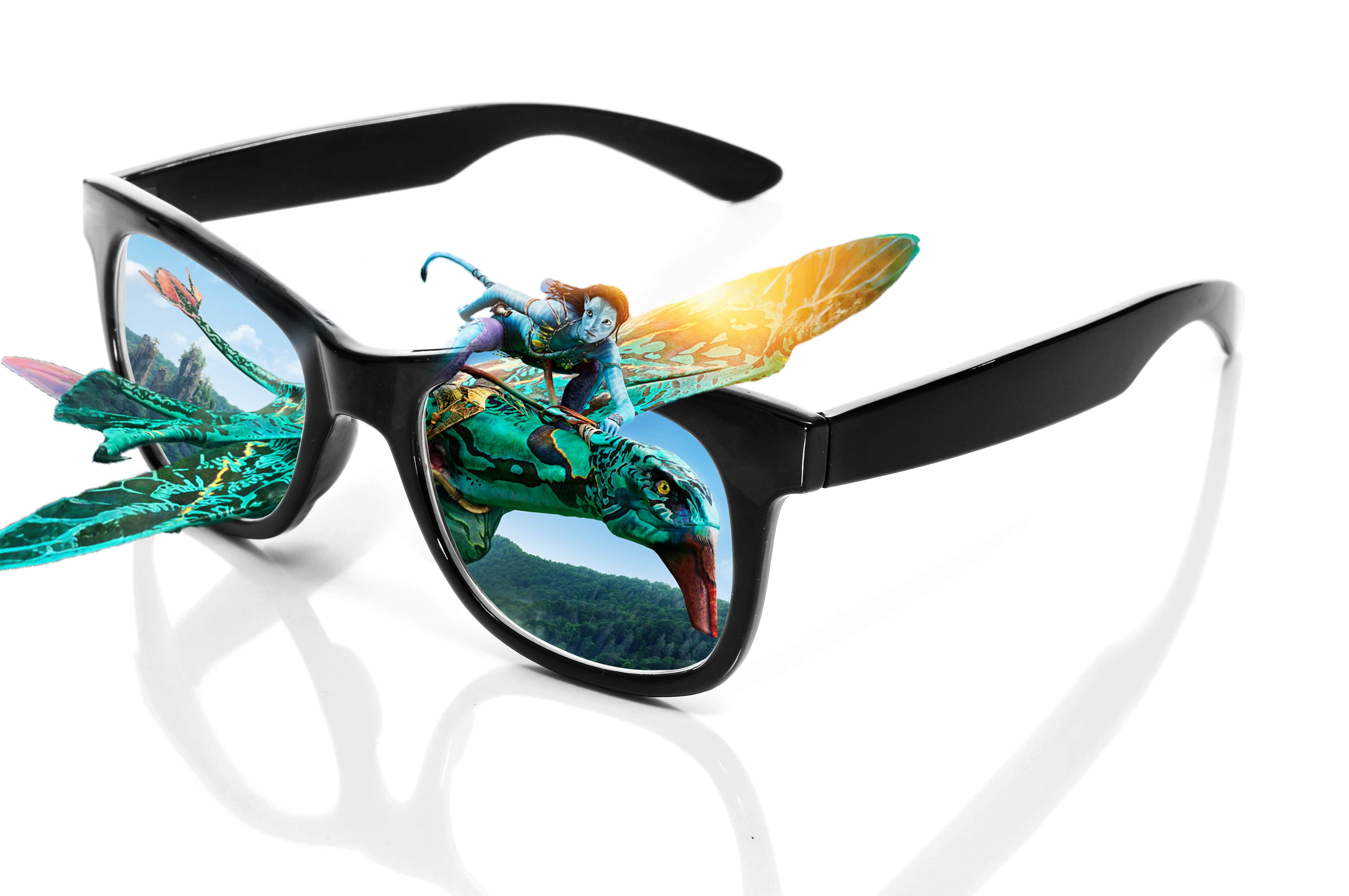 1、Cinema-style 3D glasses lenses utilizing advanced polarized lens technology.